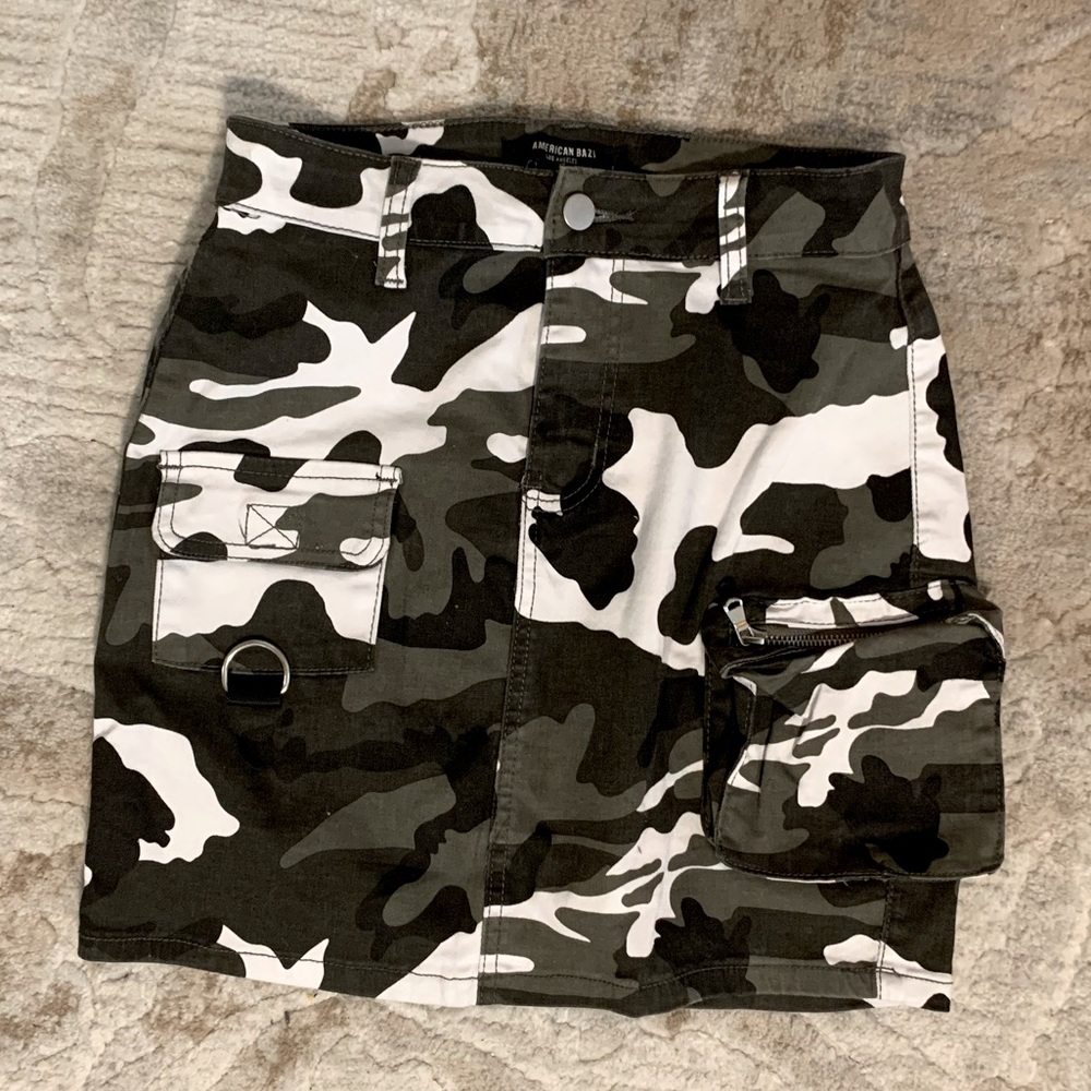 Mini Skirt (with pockets) Size Small